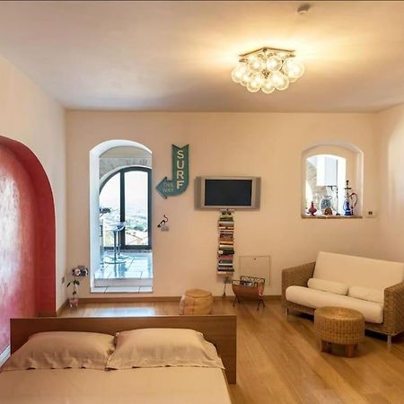 Appartamentino Il Nido Vista Mare เรกานาติ ภายนอก รูปภาพ